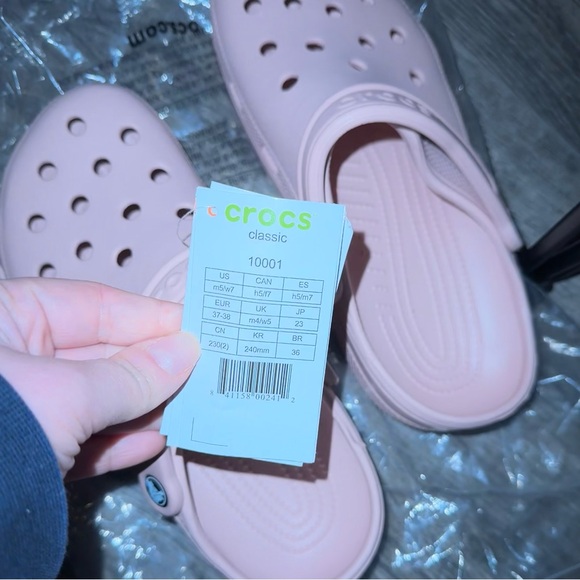 Crocs - Classic Clogs - W7 - Quartz NWT! - Picture 3 of 4